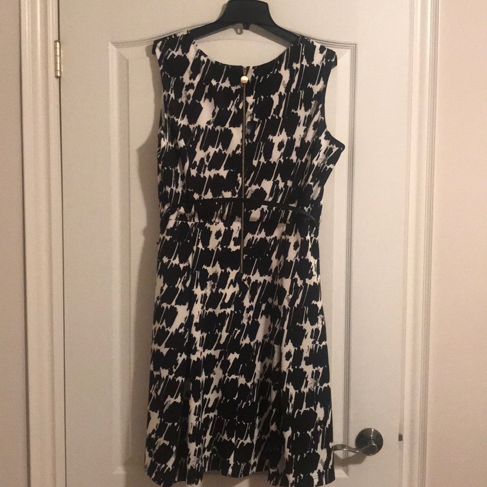 Printed Dress - Picture 4 of 6